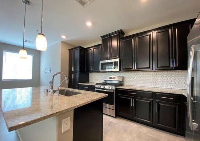 Building Photo - 8549 Insignia Ave