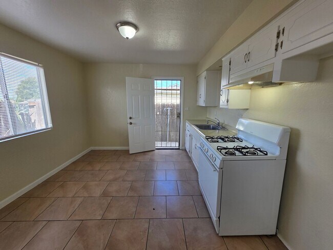 Foto del edificio - 2009 Oregon St