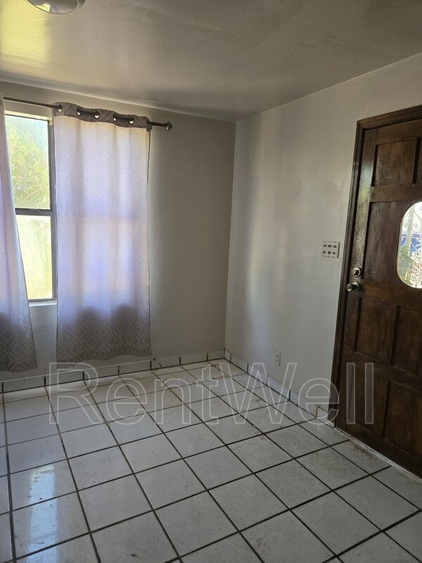 Foto del edificio - 1017 N Main Ave