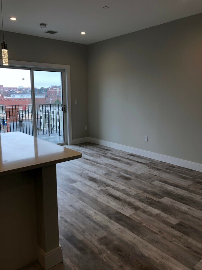 Building Photo - 1443 Tremont St