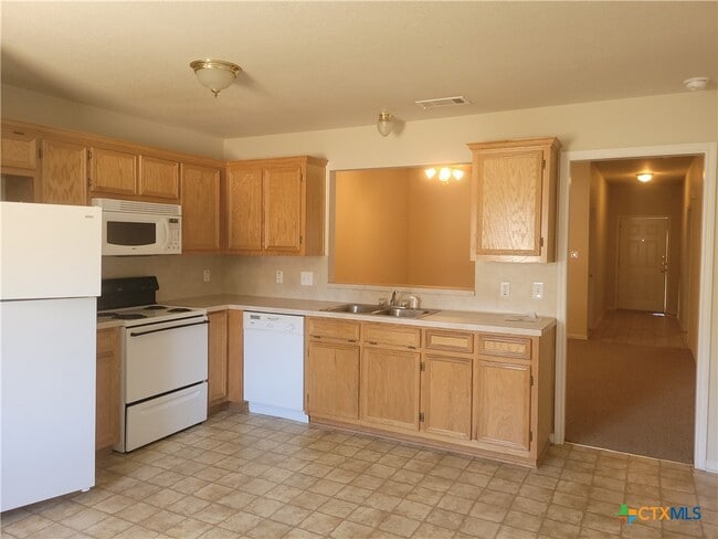 Building Photo - 306 Janelle Dr