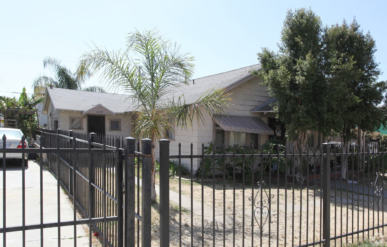 Foto del edificio - 4033-4039 37th St