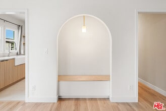 Building Photo - 612 Romulo St