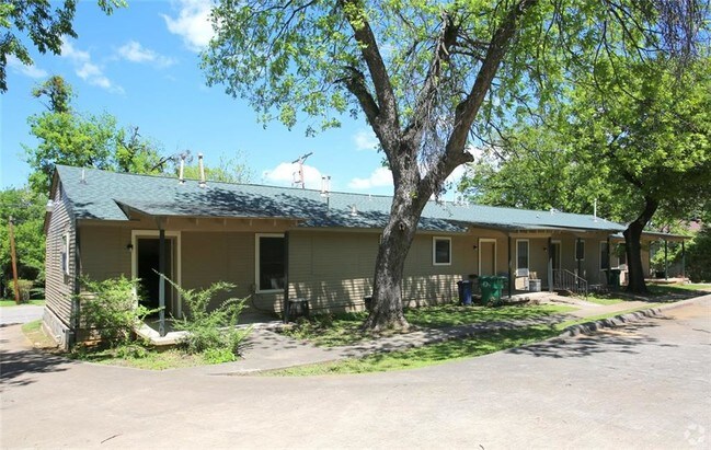 Building Photo - 326 Mill St