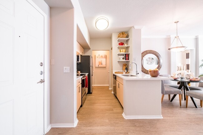 Foto del edificio - Alanza Place