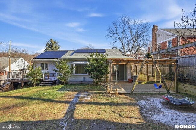 Building Photo - 303 Mansfield Rd