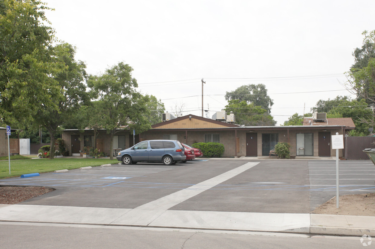 Building Photo - Lemoore Elderly Apartments