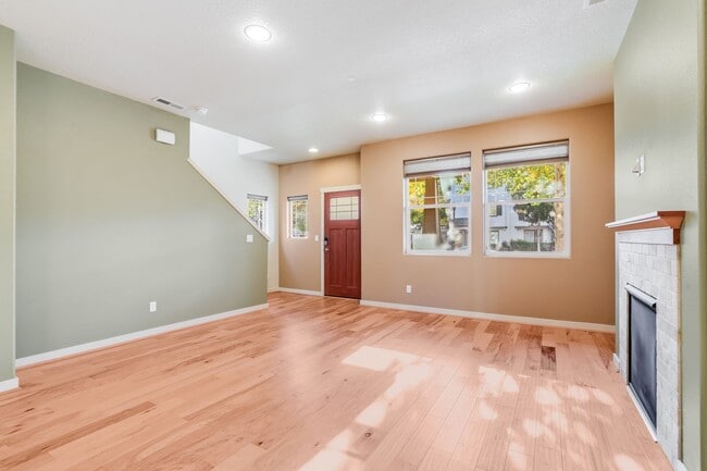 Foto del edificio - Beautiful 3 Bed, 2.5 Bath Rental Home in W...