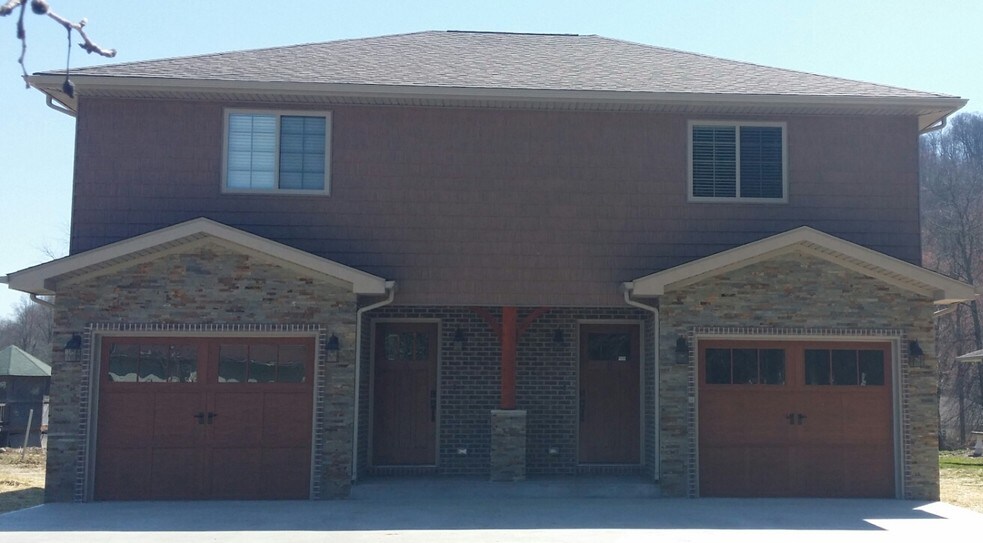 703 W Adkins St Corbin, KY 40701 Rentals Corbin, KY