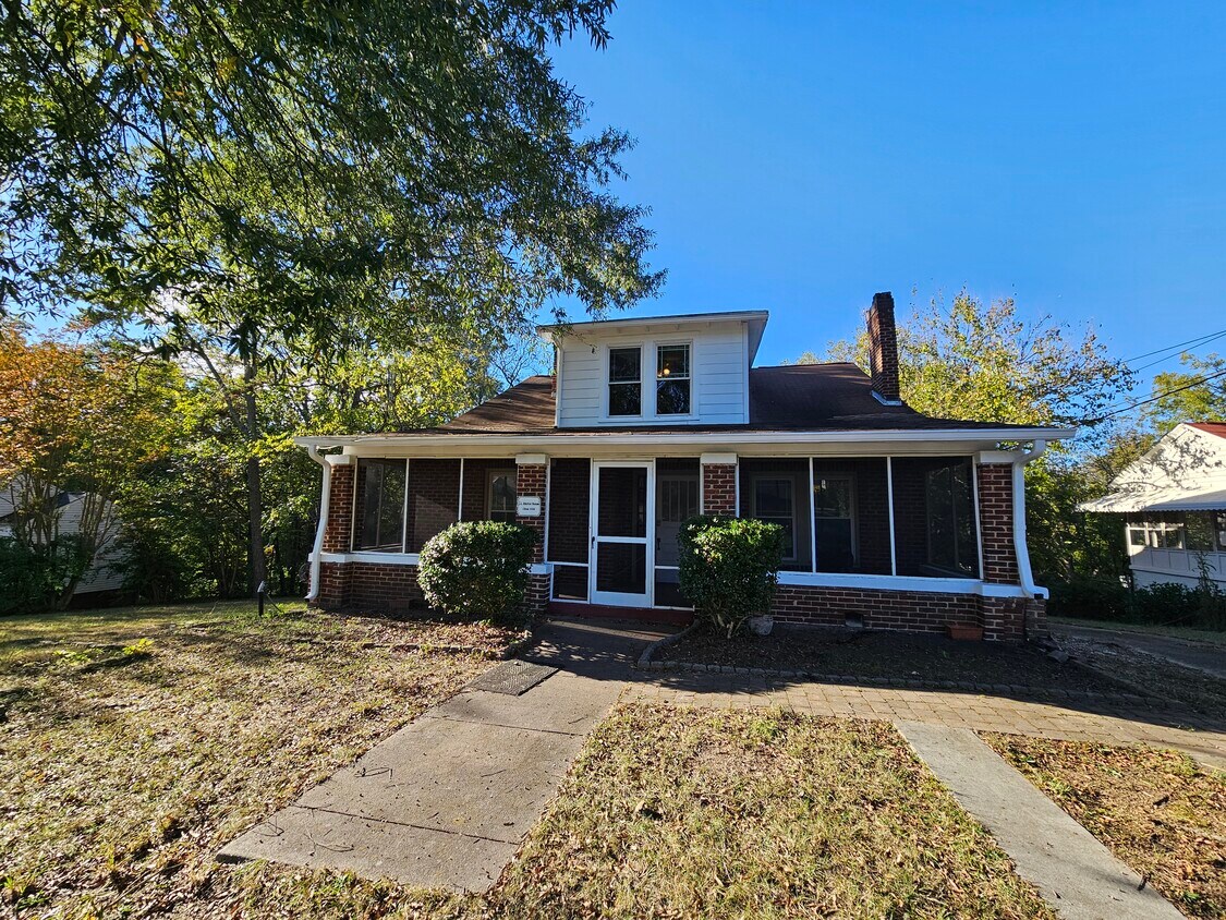 Foto principal - 920 N Church St