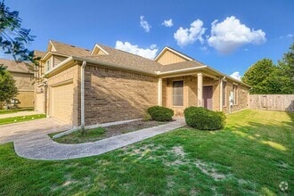 Building Photo - 16001 Hampton Bliss Trce