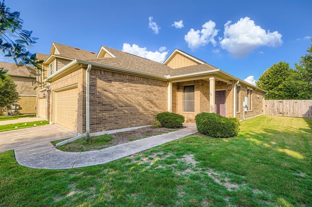 Primary Photo - 16001 Hampton Bliss Trce