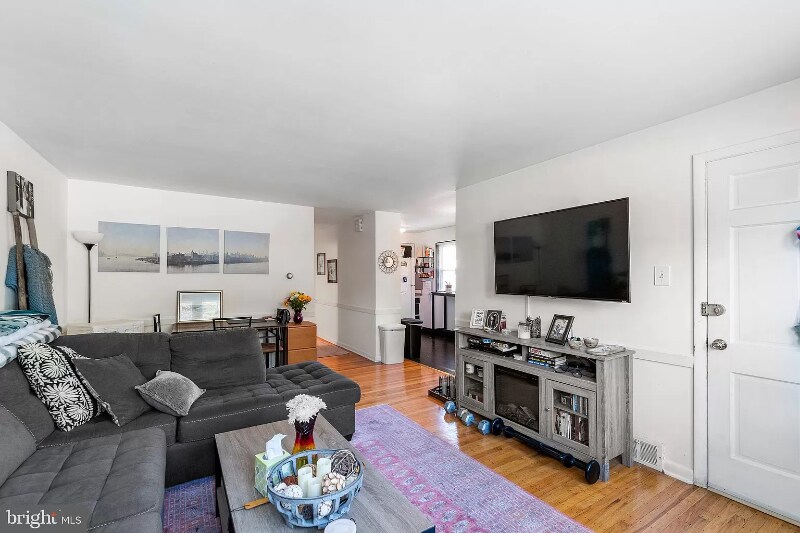 Primary Photo - 410 W Jefferson St