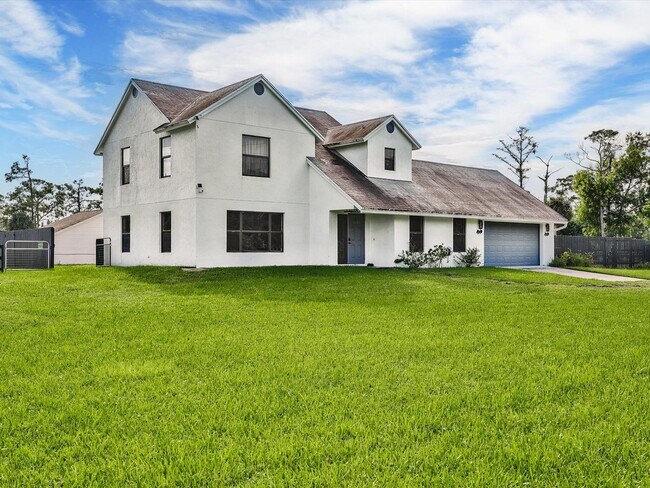 Building Photo - 1350 C Rd