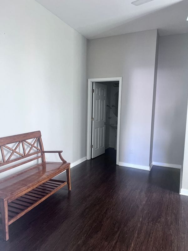 Foto del edificio - 1627 W Main St