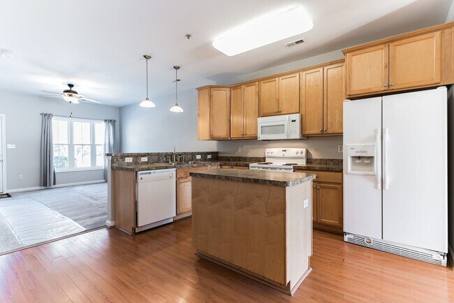 Building Photo - 22539 Chickadee Circle