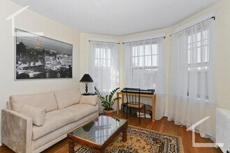 Building Photo - 66 Strathmore Rd