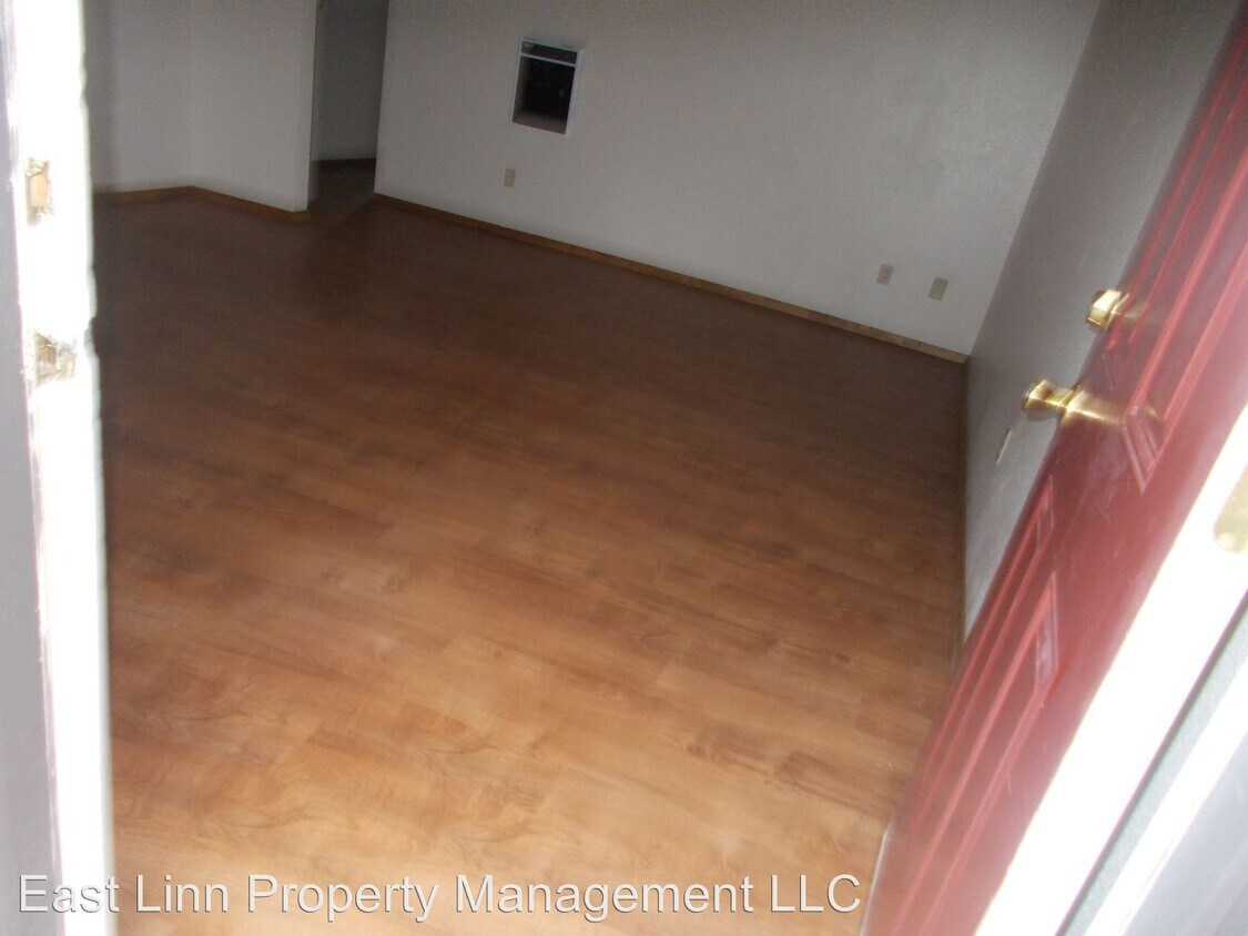 Foto principal - 2424 Main St