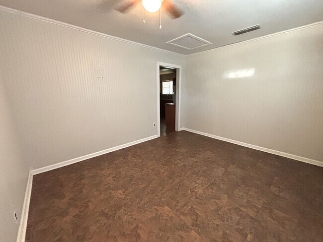 Foto del edificio - GREAT STARTER HOME IN CENTRAL BOSSIER