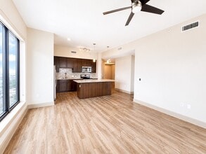Building Photo - 9787 Katy Fwy