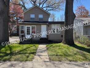 Building Photo - 2051 Sisson St