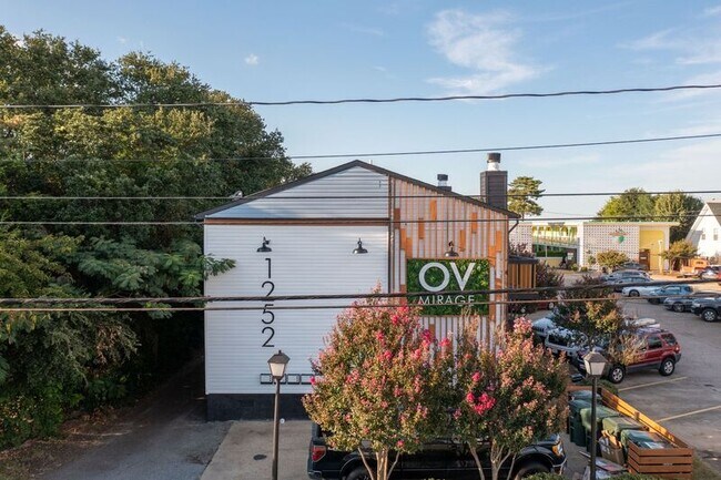 Building Photo - 1252 W Ocean View Ave