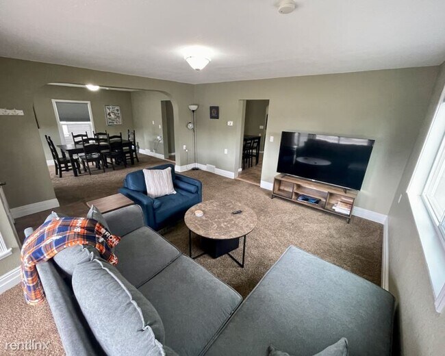 Foto del edificio - 3 br, 2 bath House - 2431 S 800 E