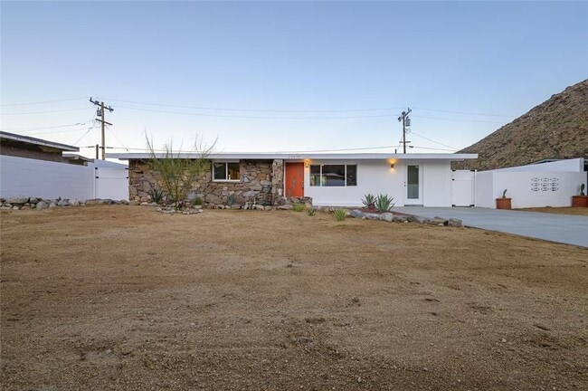 Building Photo - 22470 Fawnridge Dr