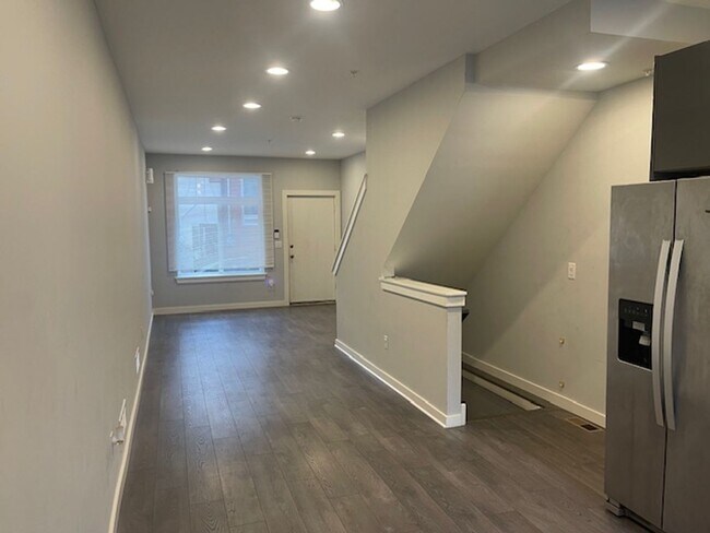 Foto del edificio - Recently Constructed Home