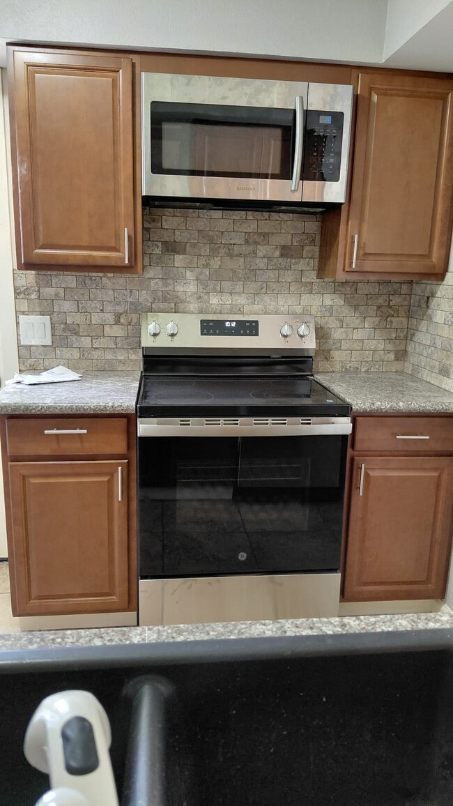 Building Photo - 8314 Beechnut St