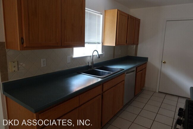 Foto del edificio - 3 br, 2 bath House - 12532 CARLOS BOMBACH