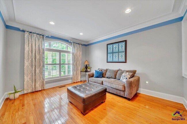 Building Photo - 210 Kenna Way