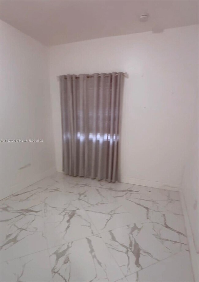 Foto del edificio - 1232 NE 32nd Ave