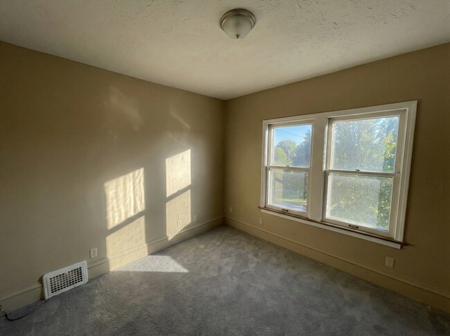 Foto del edificio - 4804 E 84th St