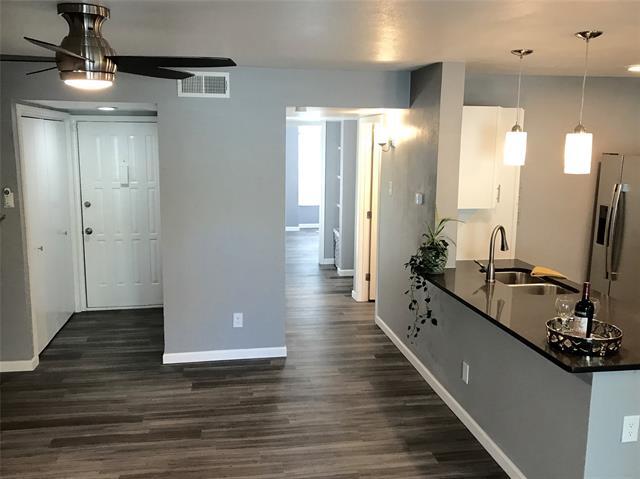 Building Photo - 2505 Wedglea Dr
