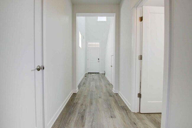 Building Photo - A House to Call Home: For Rent Now SE Bend