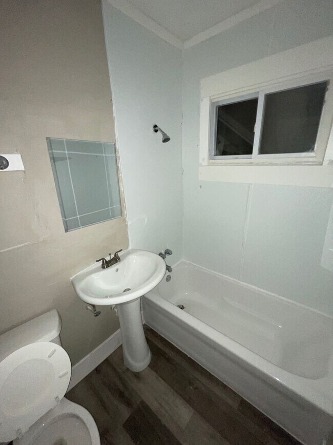 Foto del edificio - 3332-3334 N 14th St. (Duplex)(ACE PROPERTY)