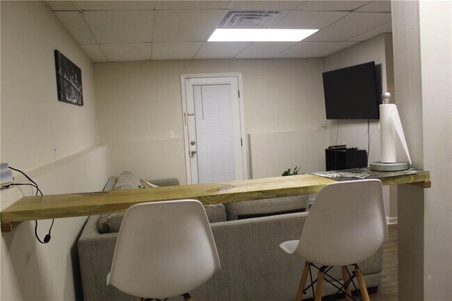 Foto del edificio - 2132 Arlin St NE