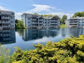 Building Photo - 2702 Waters Edge Dr