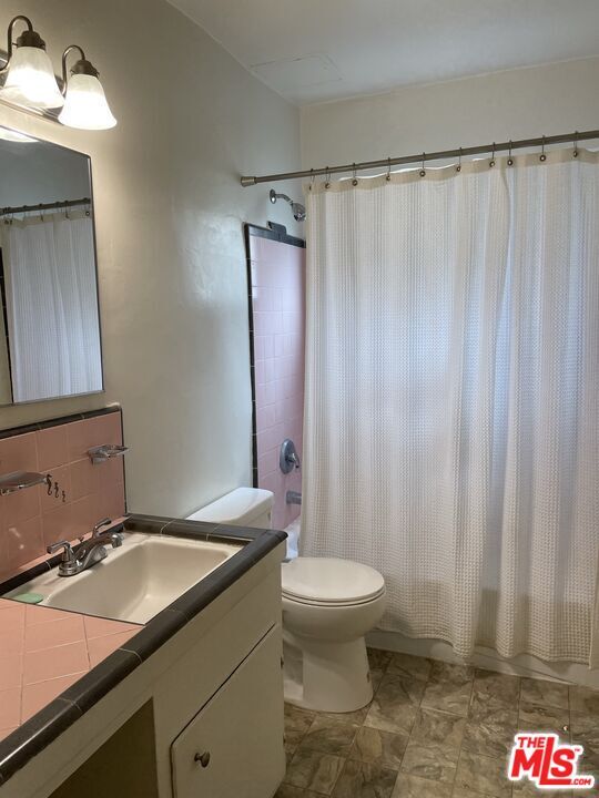 Foto del edificio - 1137 Wilcox Pl