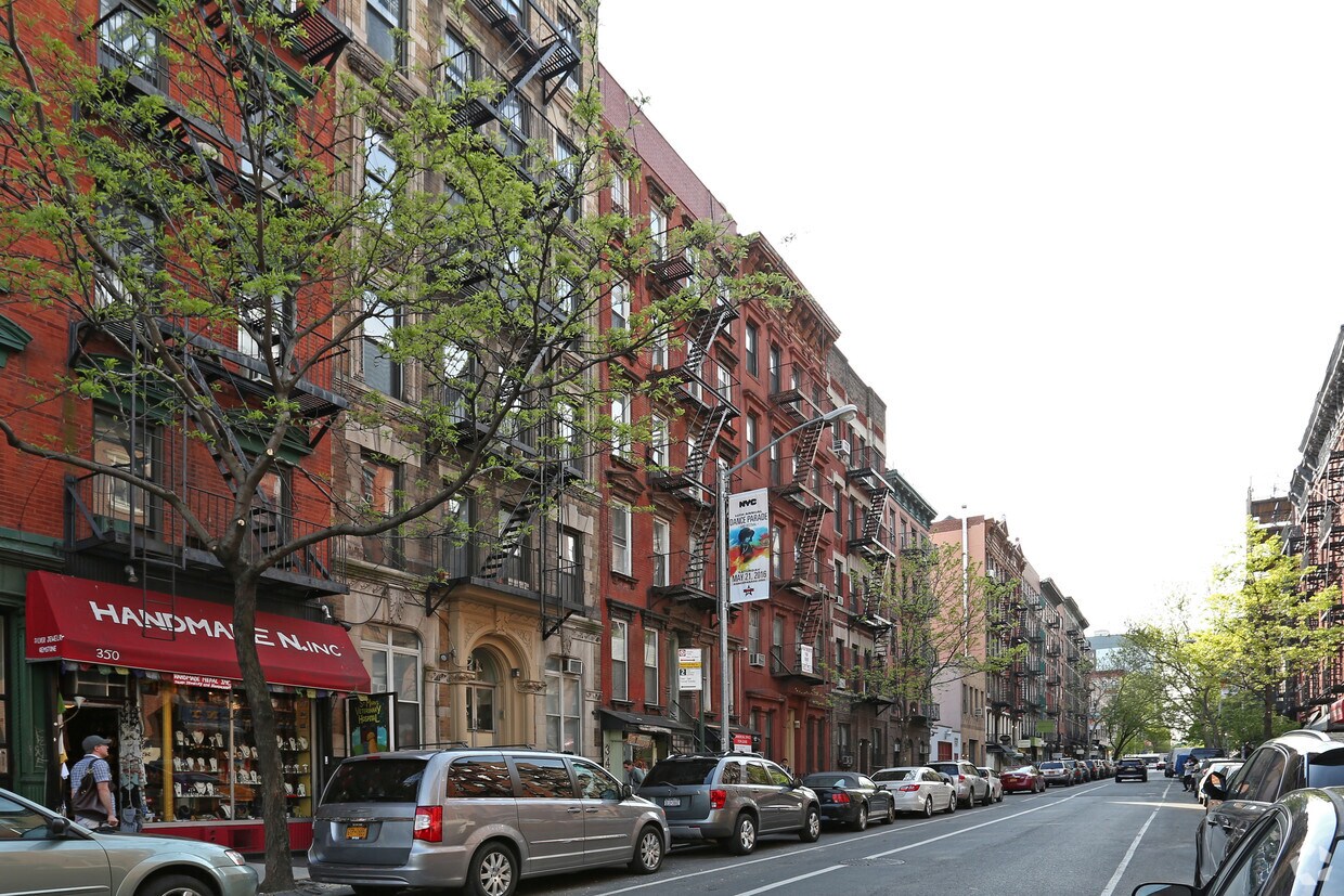 Foto del edificio - 346 E 9th St