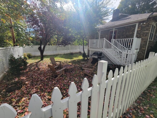 Foto del edificio - 33 Pigeon St