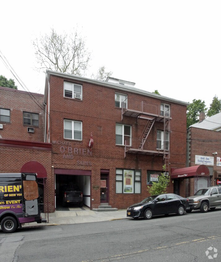 Building Photo - Rivercourt West