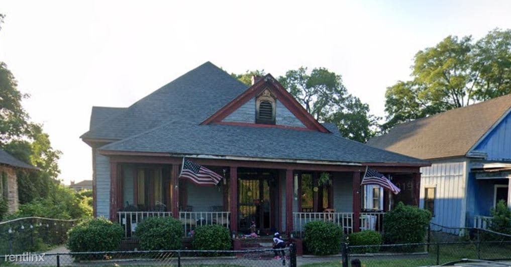 5 br, 2 bath House 1918 Arlington Ave House Rental in Bessemer, AL