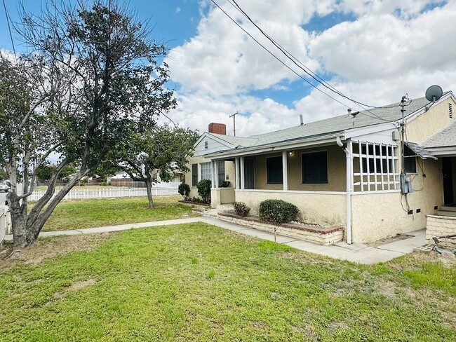 Photo - Single-Story Home on a Large Lot in Redlands