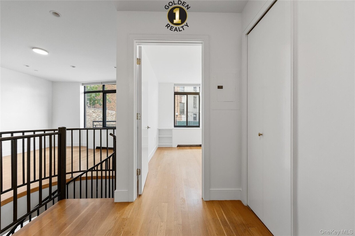 Foto principal - 29-11 12th St
