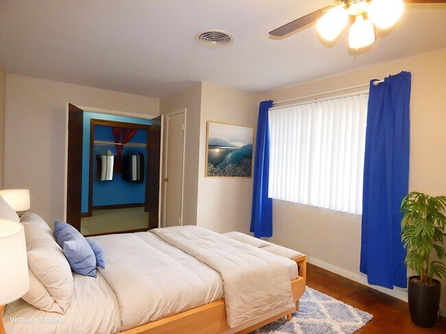 Foto del edificio - 2208 Monterrey Dr