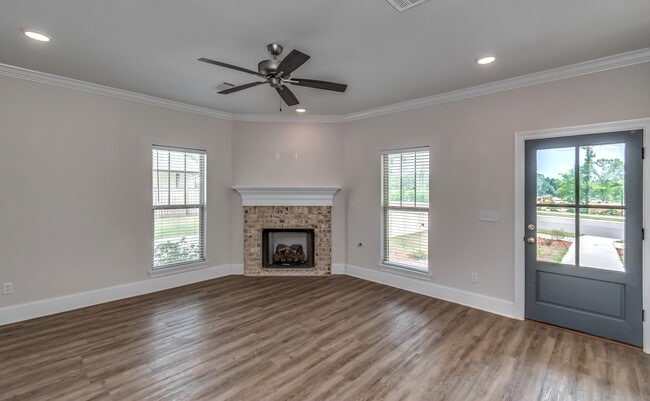 Photo - 867 Long Leaf Cir House