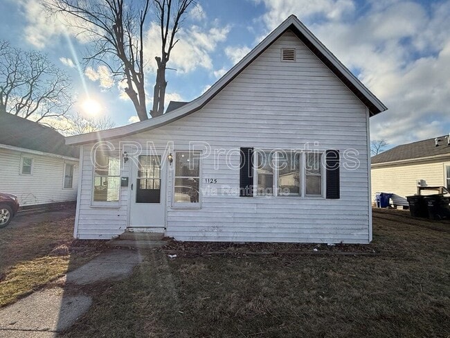 Building Photo - 1125 N Bell St