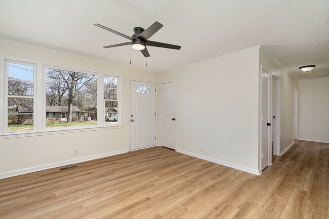 Foto del edificio - 122 Brookside Dr